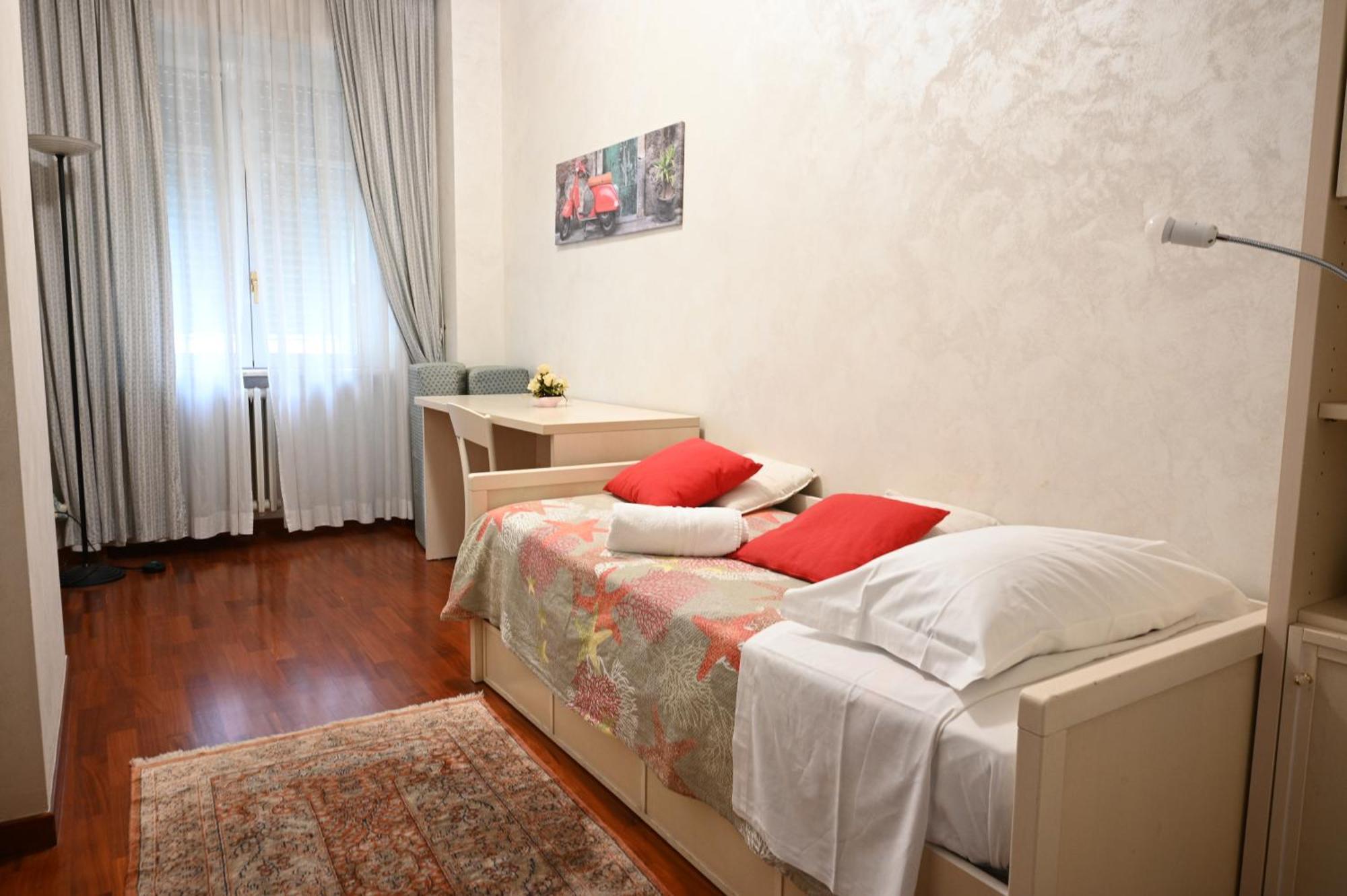 Marco'S Apartment Colosseum Рим Екстериор снимка